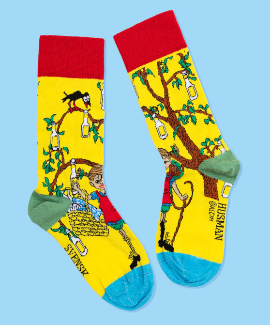 TREVLIGA LEKFULLA STRUMPOR MED PIPPI LÅNGSTRUMP