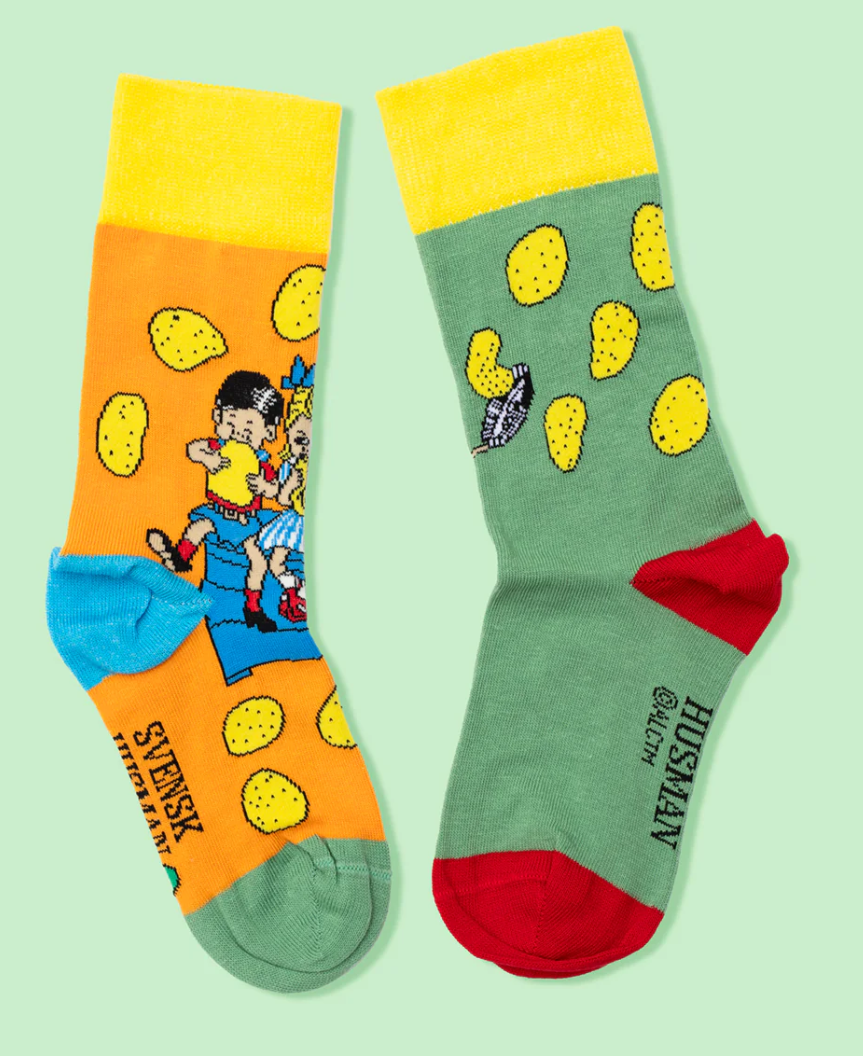 BARNSTRUMPOR - PIPPI LÅNGSTRUMP STEKER PANNKAKOR