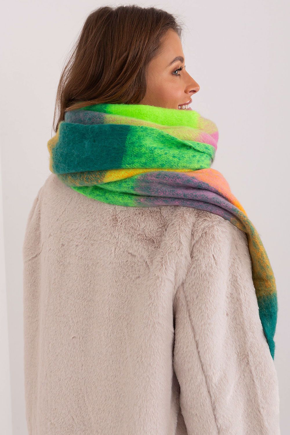  Shawl model 191718 AT 