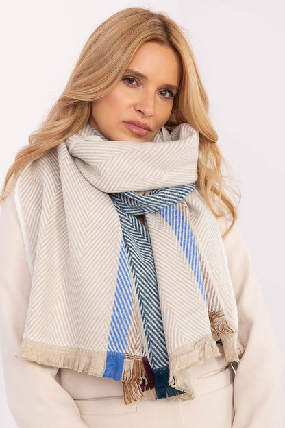  Shawl model 206041 AT 