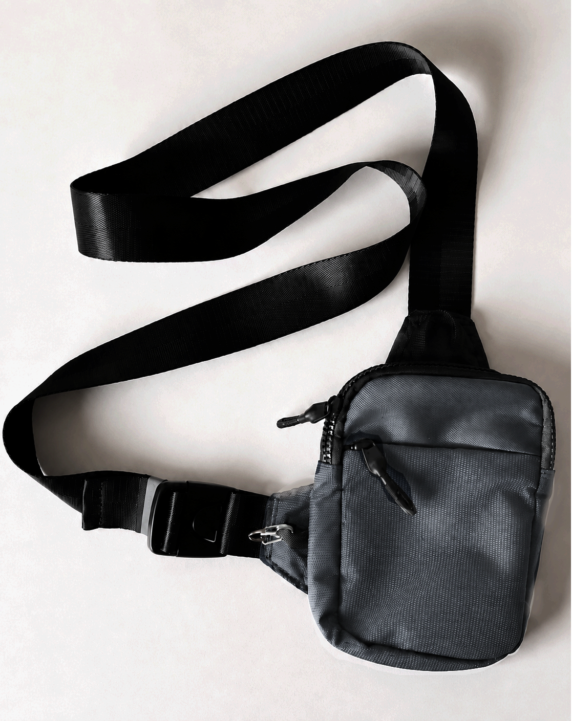Crossbody bag för värdesaker, grå